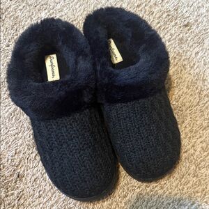 Dearfoams Black Knit Fuzzy Slippers
